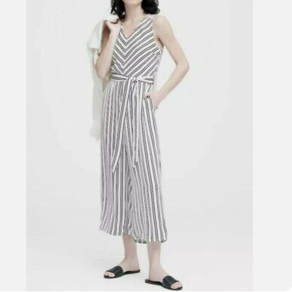 Banana Republic Striped Jumpsuit • Used • Size: 6 - Picture 13 of 14